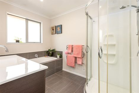 Photo of property in 3 Fredrica Lane, Heathcote Valley, Christchurch, 8022