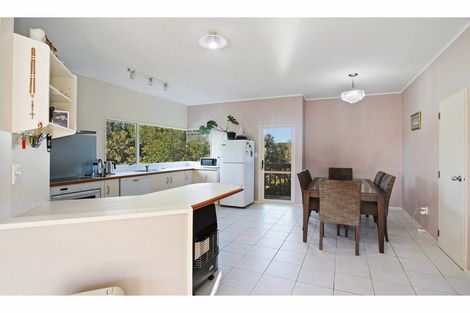 Photo of property in 4 Tern Place, Unsworth Heights, Auckland, 0632