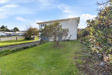 Photo of property in 6 Hughson Street, Waitara, 4320