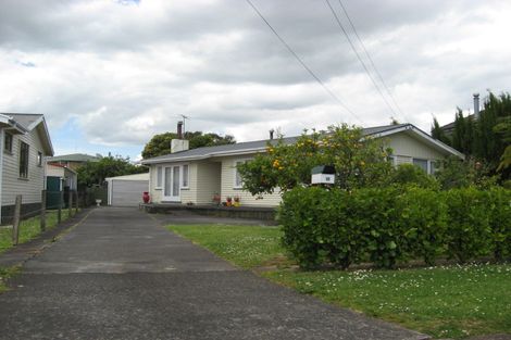 Photo of property in 10 Tainui Terrace, Mangere Bridge, Auckland, 2022