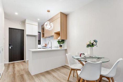 Photo of property in 15 Don Oliver Lane, Glen Eden, 0602