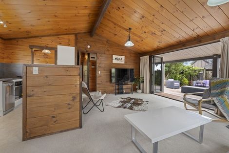 Photo of property in 12 Cargill Place, Frankleigh Park, New Plymouth, 4310