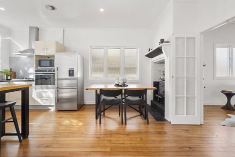 Photo of property in 23b Church Street, Northcote Point, Auckland, 0627