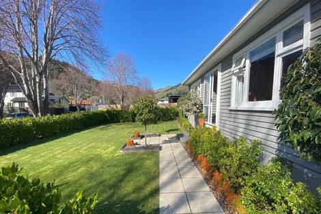 Photo of property in 18 Bowenvale Avenue, Cashmere, Christchurch, 8022