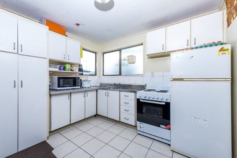 Photo of property in 8 Karepo Crescent, Ranui, Auckland, 0612