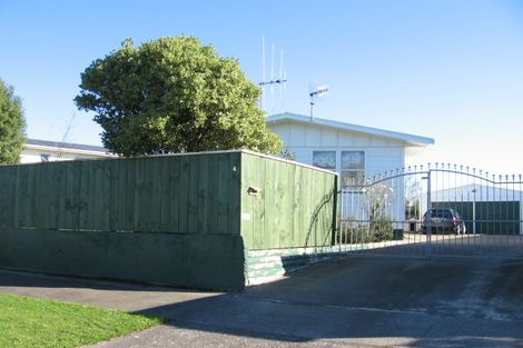 Photo of property in 4 Kaituna Street, Milson, Palmerston North, 4414