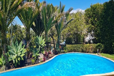 Photo of property in 43 Sharon Road, Waiake, Auckland, 0630