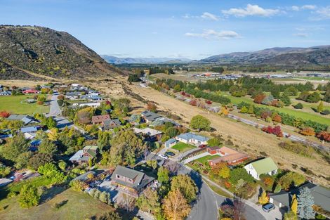 Photo of property in 12 Rob Roy Lane, Wanaka, 9305