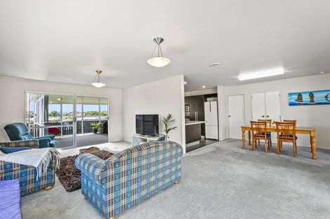 Photo of property in 26 Heta Road, Highlands Park, New Plymouth, 4312