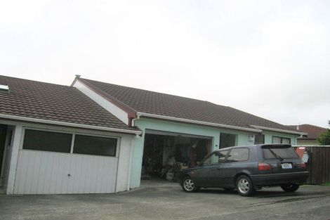 Photo of property in 2/3 Mandeville Crescent, Grenada Village, Wellington, 6037