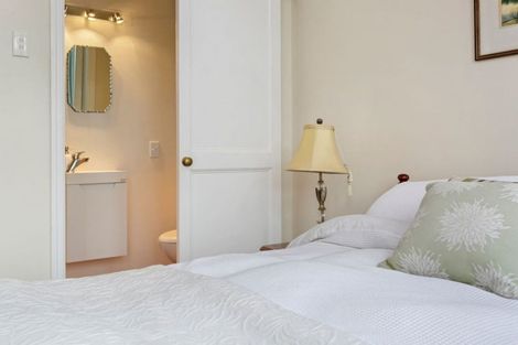 Photo of property in 53 Williams Street, Cambridge, 3434