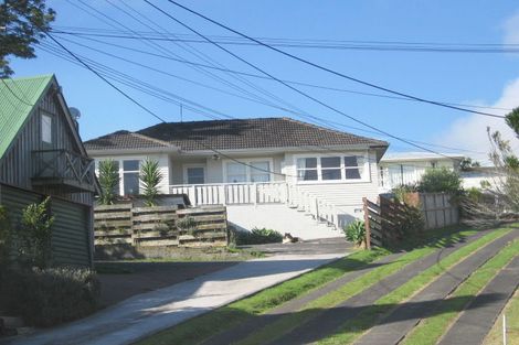 Photo of property in 1/17 Weldene Avenue, Glenfield, Auckland, 0629