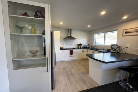 Photo of property in 242 Ballintoy Park Drive, Welcome Bay, Tauranga, 3175