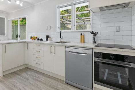 Photo of property in 1/3 Aralia Road, Sunnynook, Auckland, 0620