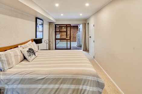 Photo of property in 5 Achilles Close, Tawa, Wellington, 5028