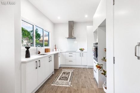 Photo of property in 158 Hutchinson Avenue, New Lynn, Auckland, 0600
