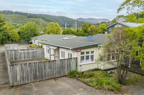 Photo of property in 84 Amohia Street, Paraparaumu, 5032