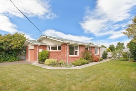 Photo of property in 17 Ashgrove Street, Rangiora, 7400