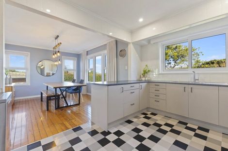 Photo of property in 2/97 Crawford Avenue, Mangere Bridge, Auckland, 2022