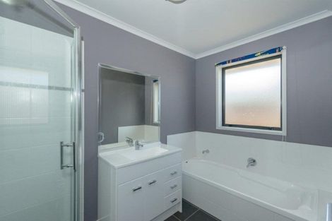 Photo of property in 109 Farnborough Drive, Grandview Heights, Hamilton, 3200