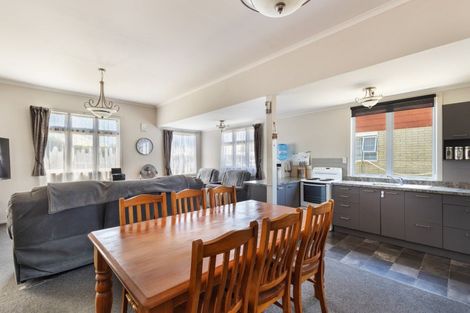 Photo of property in 9 Parris Street, Waitara, 4320