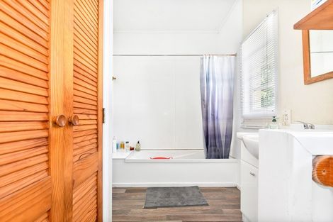 Photo of property in 20 Opoia Road, Hamilton East, Hamilton, 3216