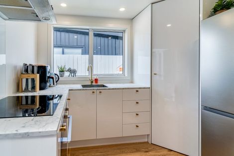 Photo of property in 8 Cashel Street, South Dunedin, Dunedin, 9012