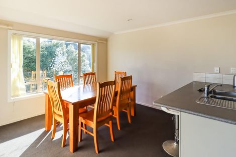 Photo of property in 11 Greenstone Place, Aotea, Porirua, 5024