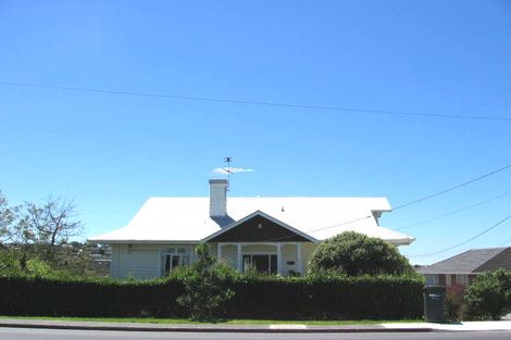 Photo of property in 2/41 East Coast Road, Milford, Auckland, 0620