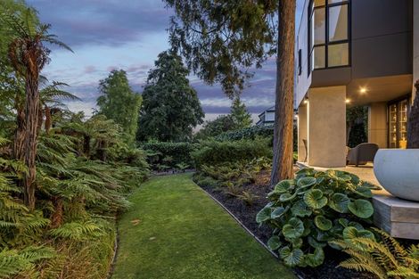 Photo of property in 100 Glandovey Road, Fendalton, Christchurch, 8052