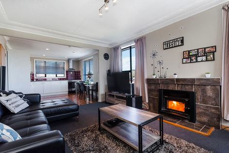 Photo of property in 33 Waldron Crescent, Green Island, Dunedin, 9018