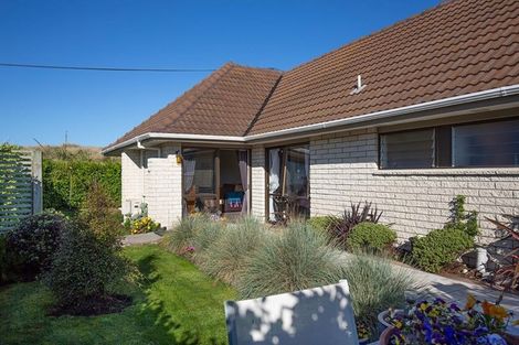 Photo of property in 3 Lonsdale Street, New Brighton, Christchurch, 8083