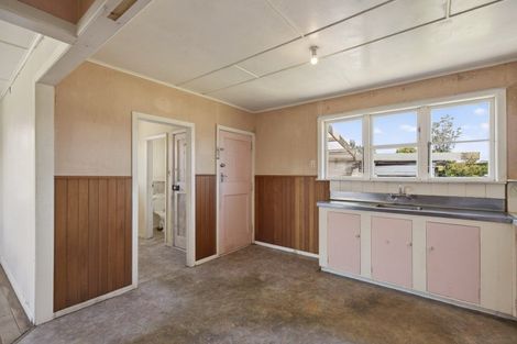 Photo of property in 89 Cracroft Street, Waitara, 4320