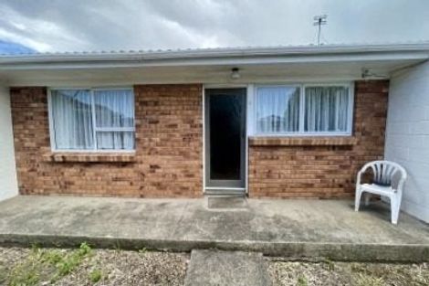 Photo of property in 4/318 Te Atatu Road, Te Atatu South, Auckland, 0610