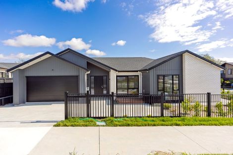 Photo of property in 2 Macgregor Lane, Wainui, 0992
