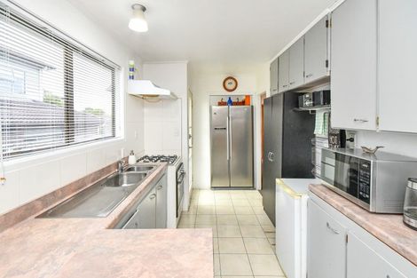 Photo of property in 13 Fiesta Drive, Half Moon Bay, Auckland, 2012