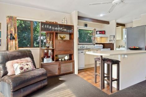 Photo of property in 13a Hammond Avenue, Hatfields Beach, Orewa, 0931