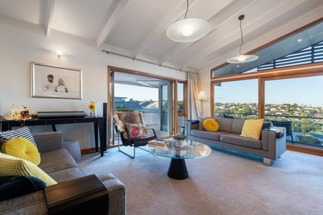 Photo of property in 43 Aotearoa Terrace, Murrays Bay, Auckland, 0630