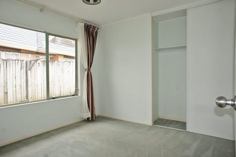 Photo of property in 6 Waylen Place, Burswood, Auckland, 2013