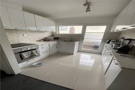 Photo of property in 2/189 Landscape Road, Mount Eden, Auckland, 1024