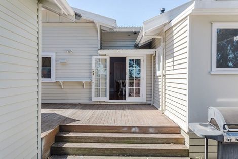 Photo of property in 2 Aerodrome Road, Dannevirke, 4972