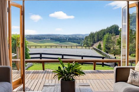 Photo of property in 1222 Taihape Road, Sherenden, Hastings, 4179