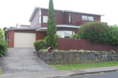 Photo of property in 1/58 Ocean Road, Northcote, Auckland, 0627