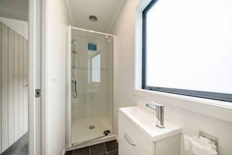 Photo of property in 9 Lowry Heights, Stokes Valley, Lower Hutt, 5019