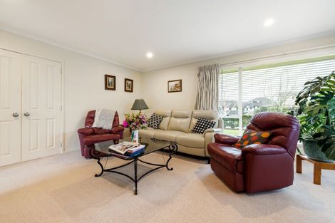 Photo of property in 29 Saint James Drive, Huntington, Hamilton, 3210