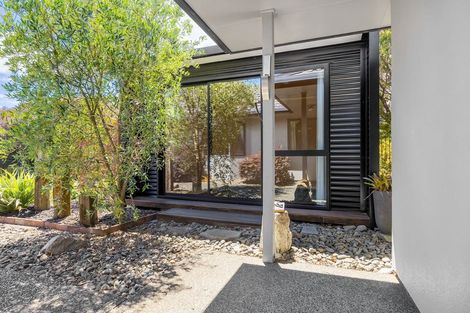 Photo of property in 10 Yasmin Lane, Kinloch, Taupo, 3377