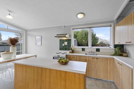 Photo of property in 15 Ostend Place, Avonhead, Christchurch, 8042