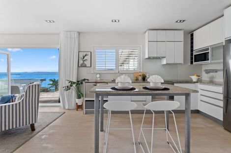 Photo of property in 5/241 Hurstmere Road, Takapuna, Auckland, 0622