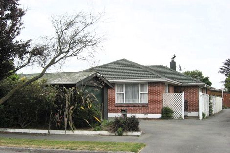 Photo of property in 17 Shaftesbury Street, Avonhead, Christchurch, 8042