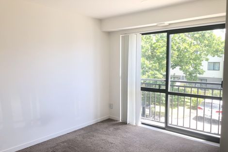 Photo of property in 22 Peony Mews, Oteha, Auckland, 0632